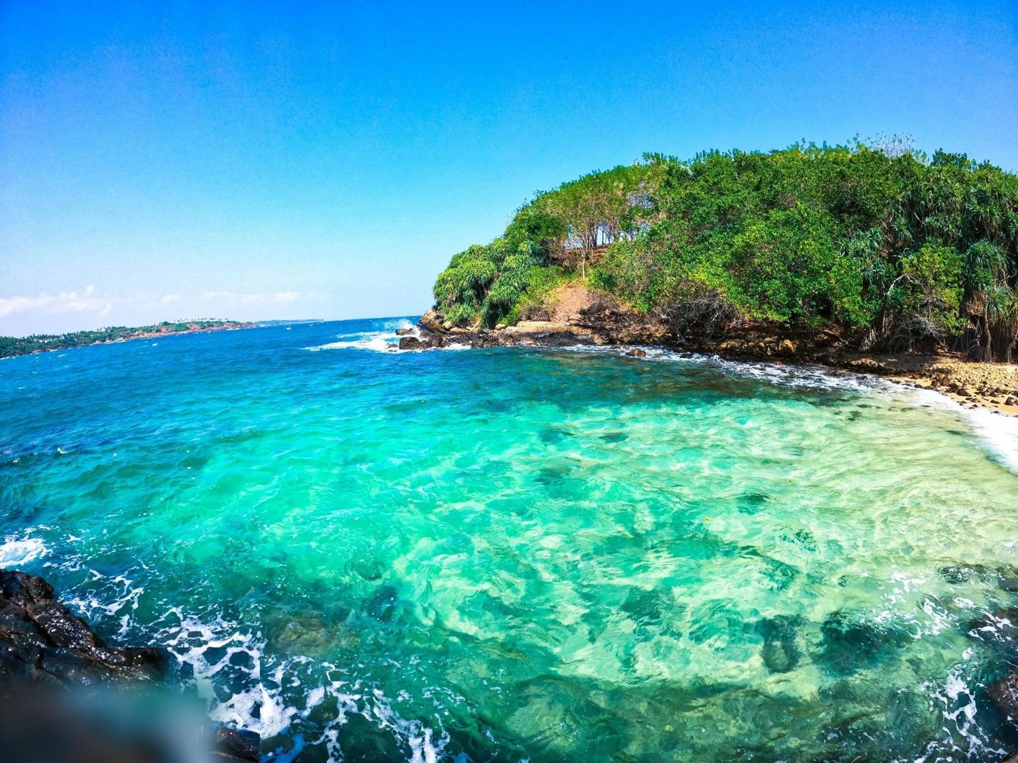 ディックウェラ Thaproo Bay Hiriketiya Bed & Breakfast エクステリア 写真